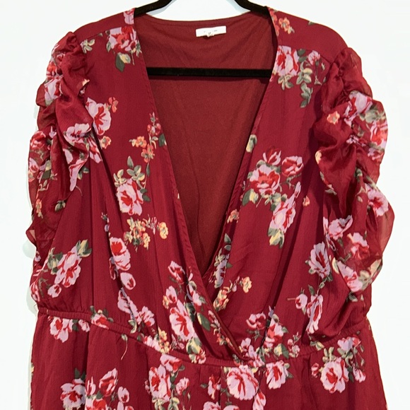 Maurices 3X Low V Neck Rouched Sleeve Floral Print Blouse - Picture 5 of 13